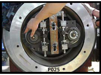 P025